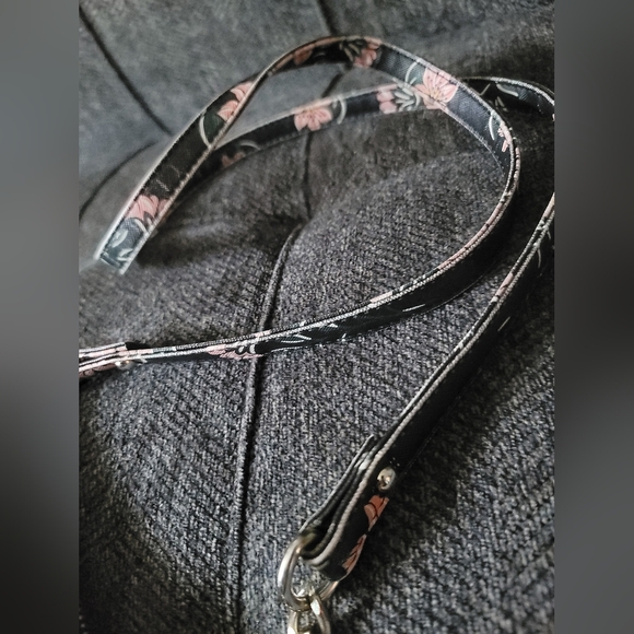 Steve Madden Floral Crossbody - Picture 5 of 10